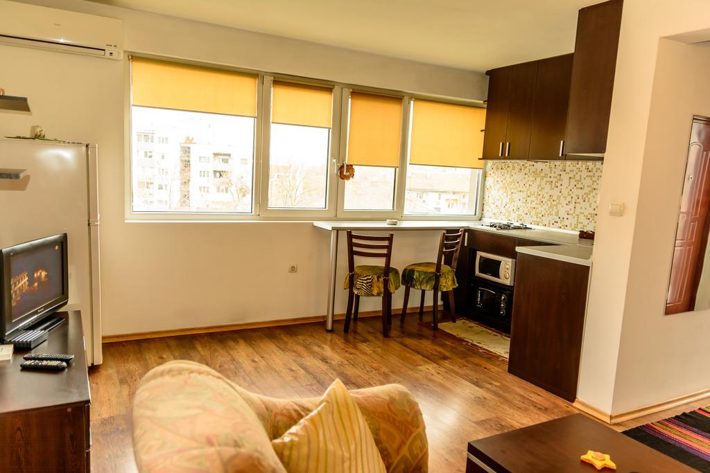 Apartment Leonardo Davinci Plovdiv Esterno foto